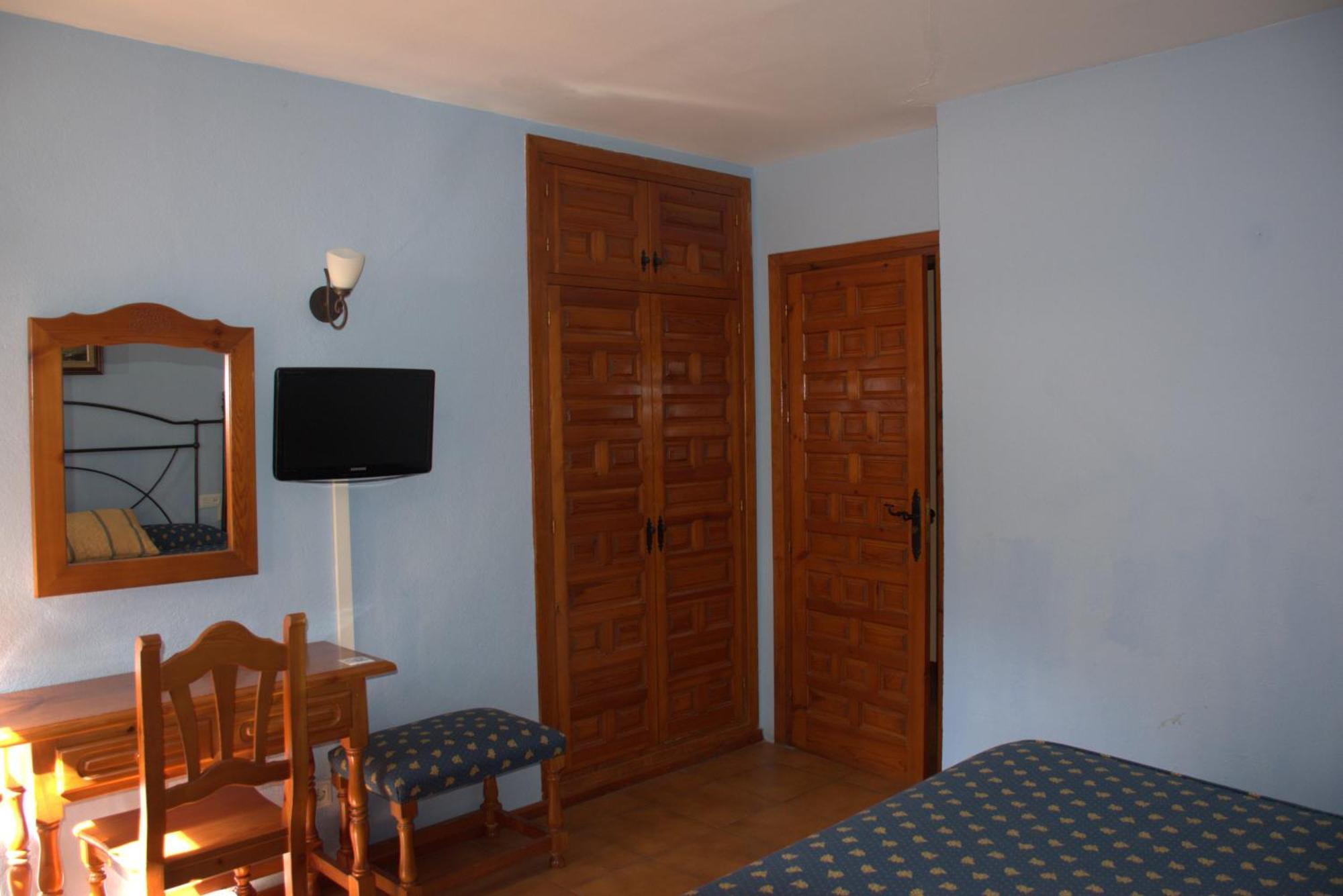 Hotel El Refugio De Juanar Ojén Szoba fotó