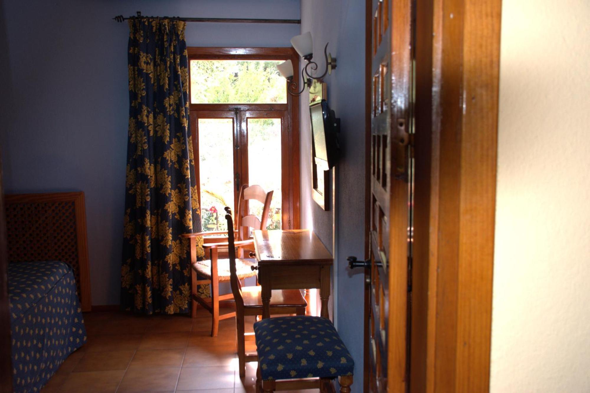 Hotel El Refugio De Juanar Ojén Szoba fotó